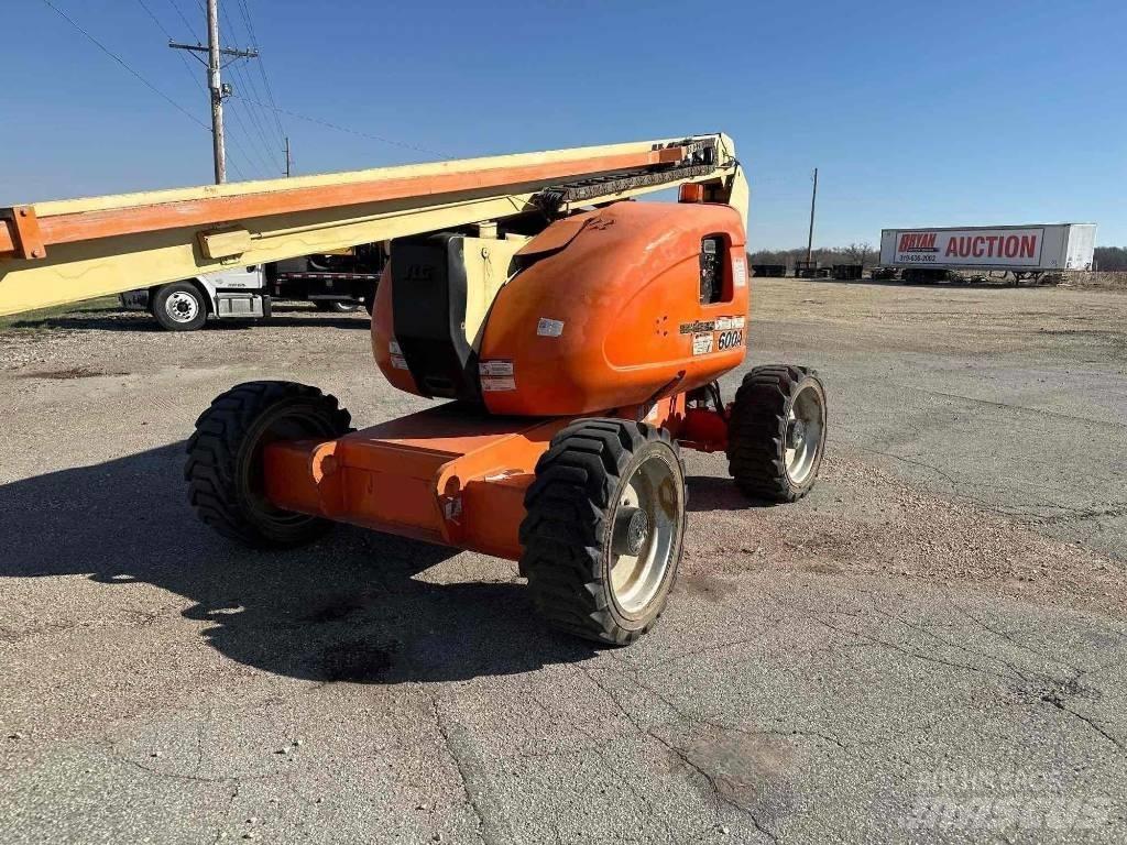 JLG 600A Plataformas con brazo de elevación manual