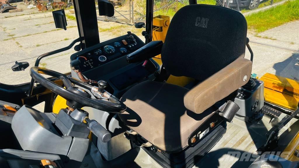 CAT 428 C Retrocargadoras