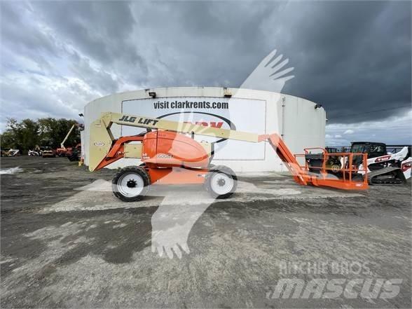 JLG 600AJ Plataformas con brazo de elevación manual