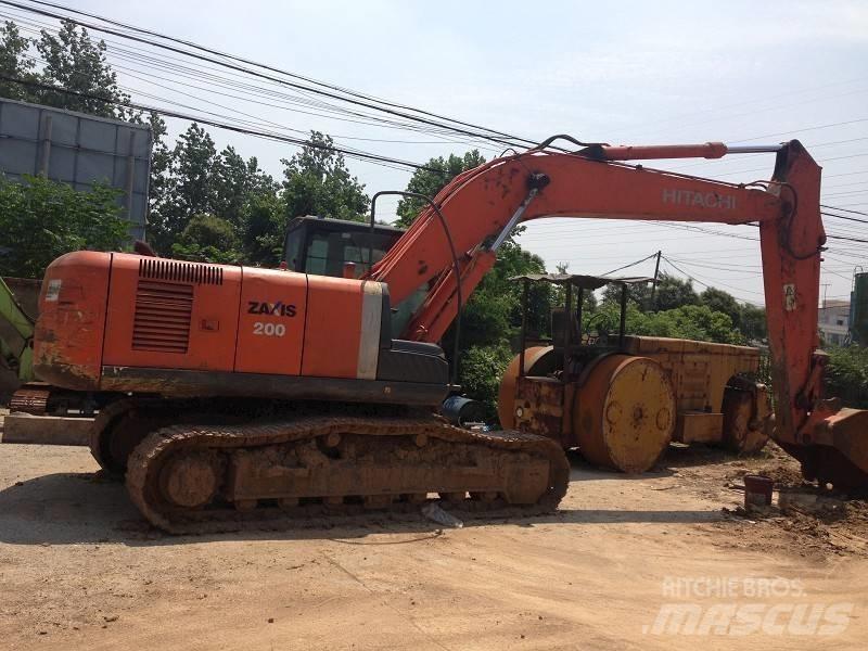 Hitachi ZX 200 Excavadoras sobre orugas