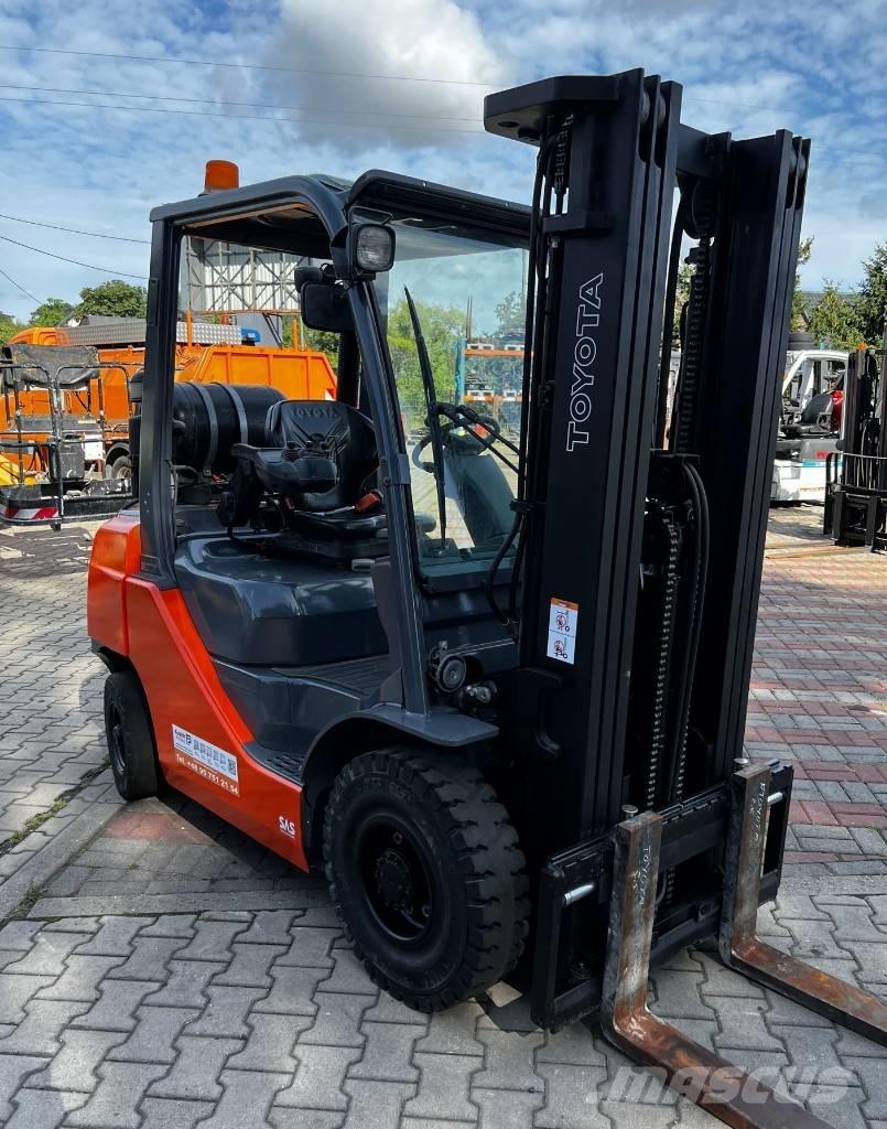 Toyota 02-8 FG F 25 Camiones LPG