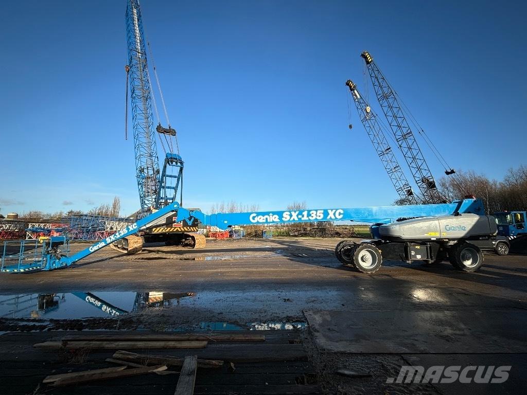 Genie SX 135 XC Plataformas con brazo de elevación telescópico