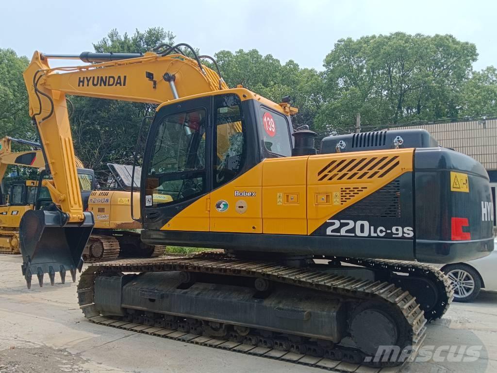 Hyundai 220LC-9S Excavadoras sobre orugas