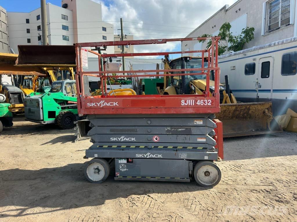 JLG 32 Lift Plataformas tijera