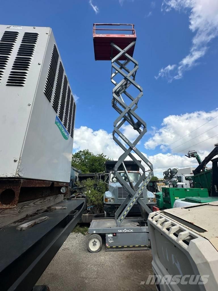 JLG 32 Lift Plataformas tijera