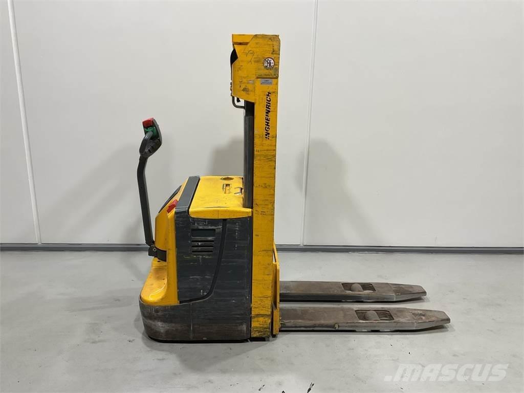 Jungheinrich EJC12 Apiladoras eléctricos