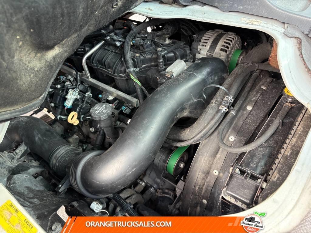 Isuzu NPR Camiones de cama baja