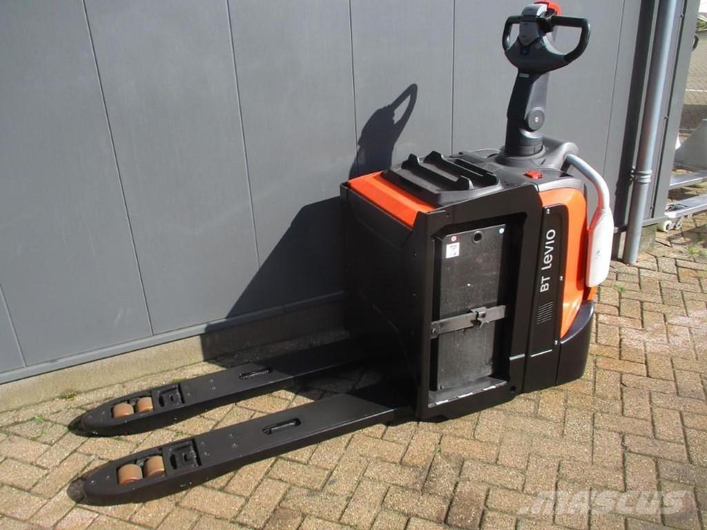 Toyota LPE200 Montacargas con plataformas de baja elevación