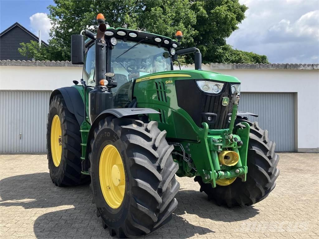 John Deere 6215R Tractores