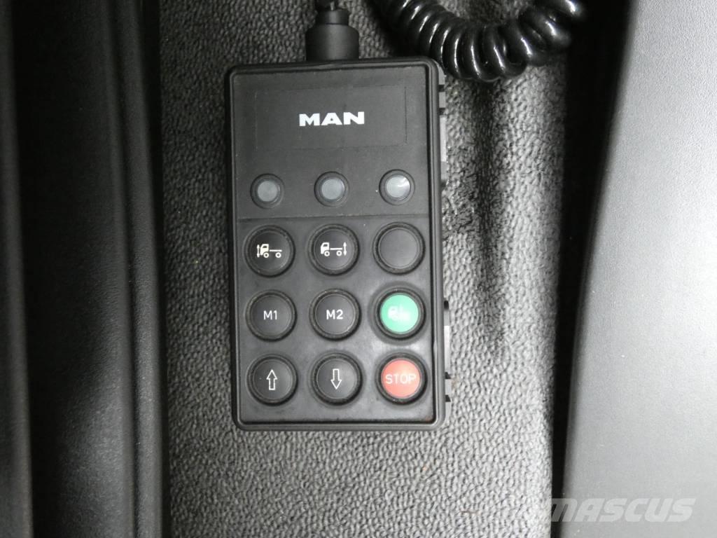 MAN TGS 26.320 Camiones con caja de remolque