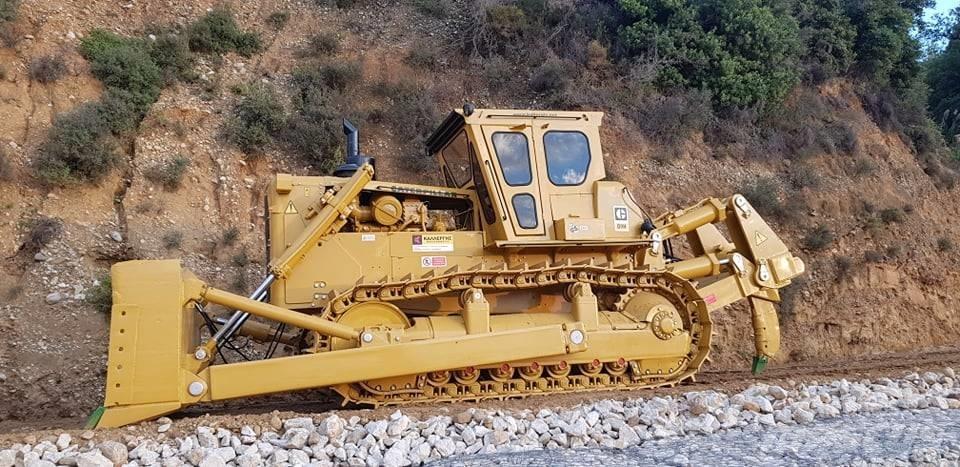 CAT D9G Buldozer sobre oruga