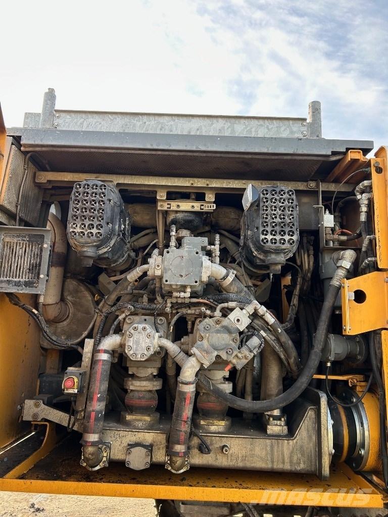 Liebherr LRB 125 Martinetes vibradores