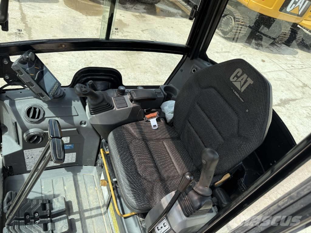 CAT 302 CR Miniexcavadoras