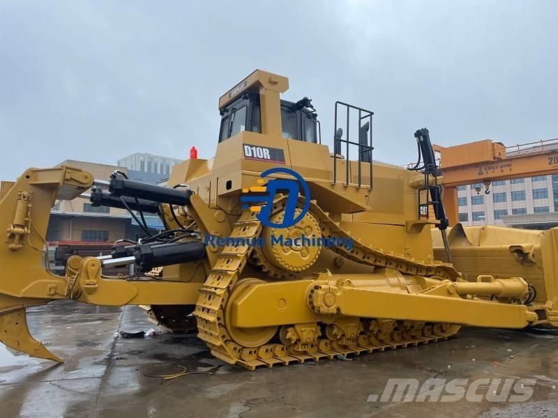 CAT D 10 R Buldozer sobre oruga