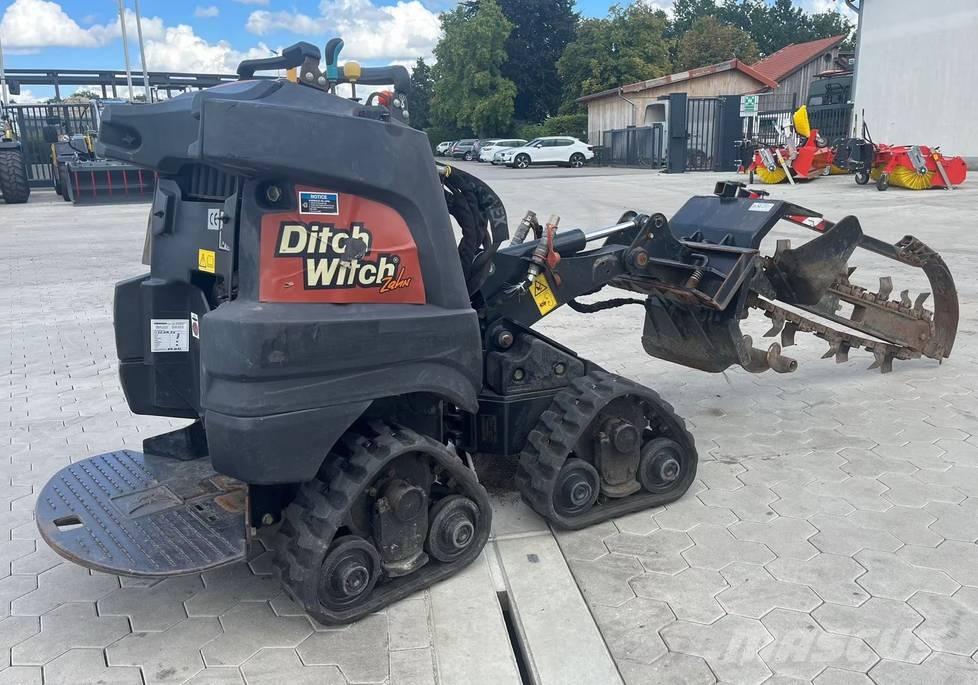 Ditch Witch R300 Camiones de volteo sobre orugas
