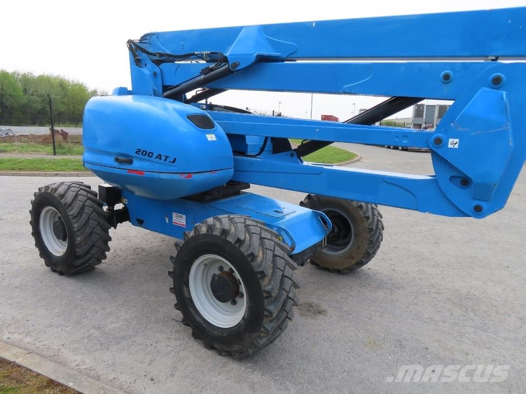 Manitou 200 ATJ Plataformas con brazo de elevación manual