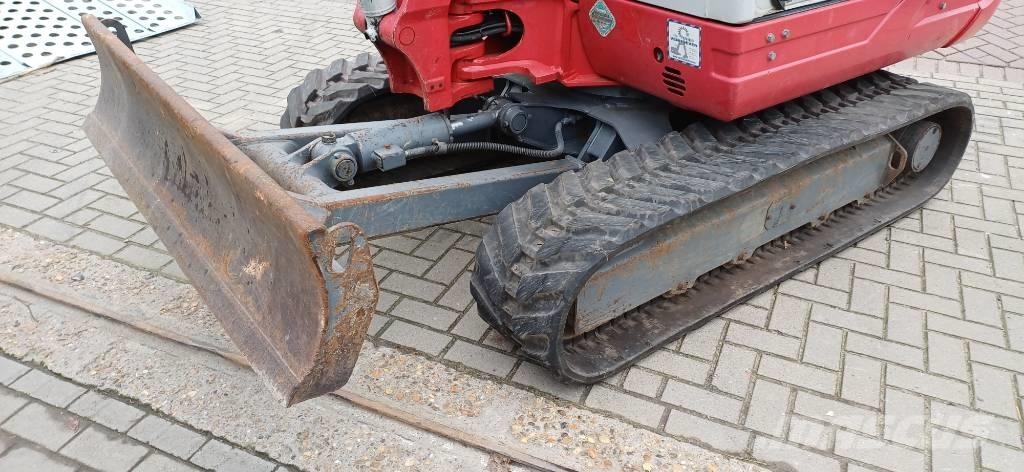 Takeuchi TB 235 CR Miniexcavadoras