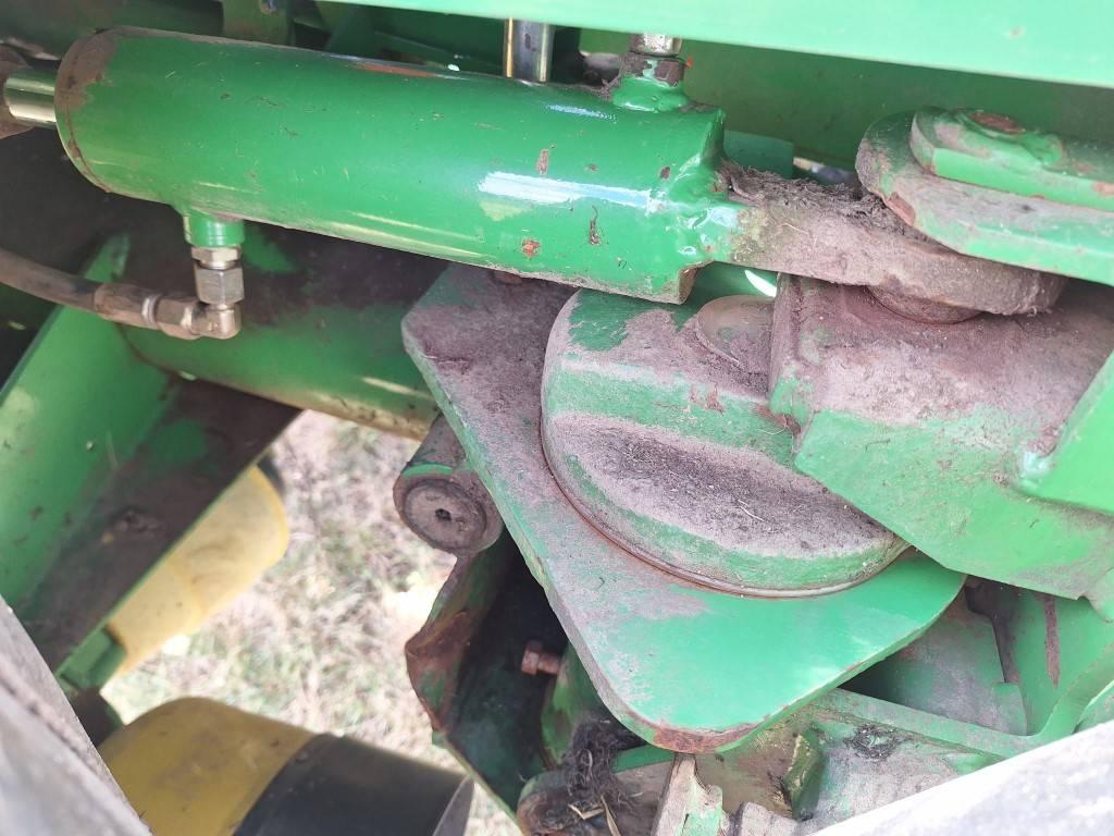 John Deere 328 Segadoras acondicionadoras