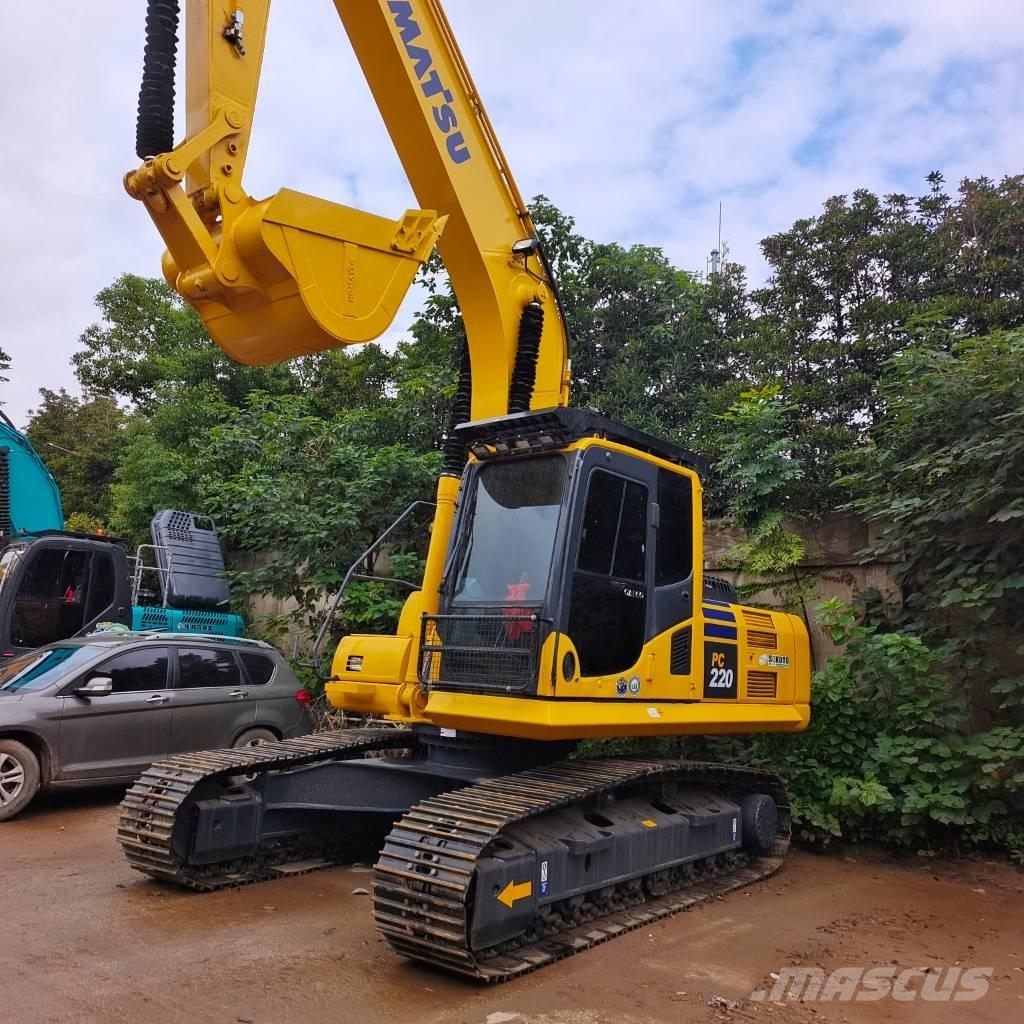 Komatsu PC 220 Excavadoras sobre orugas