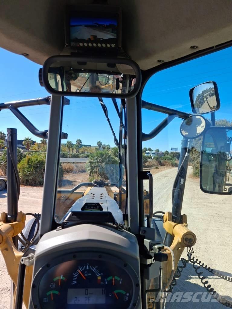 CAT 120 M 2 AWD Niveladoras