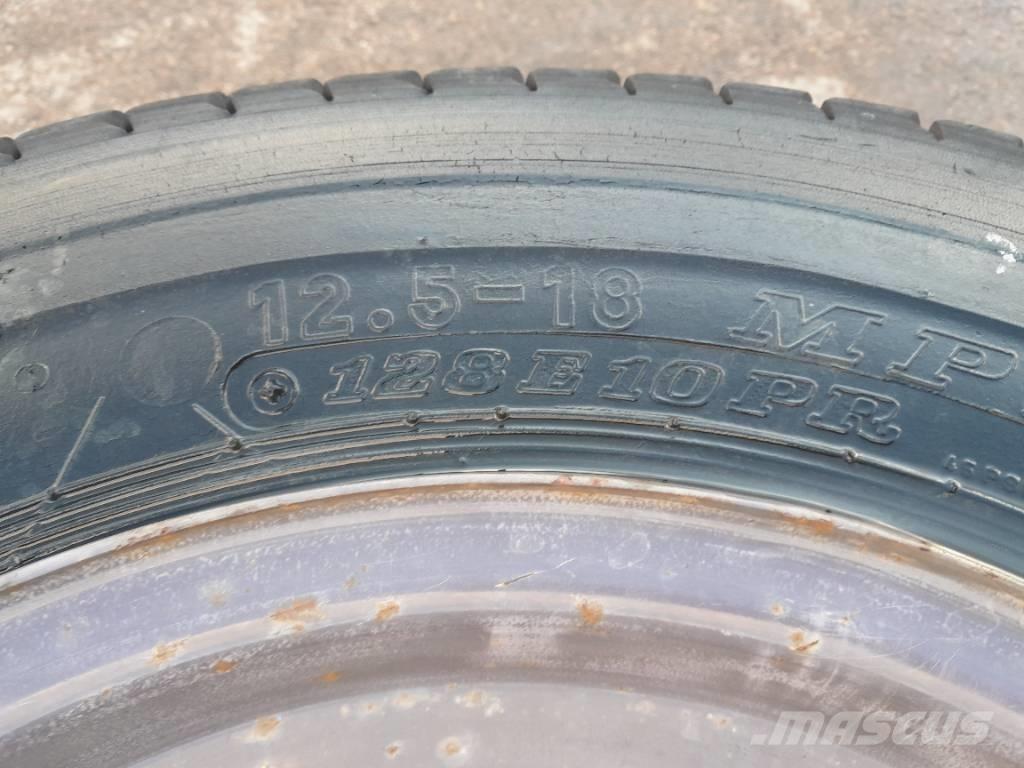Dunlop 12,5-18 Hjul Ruedas
