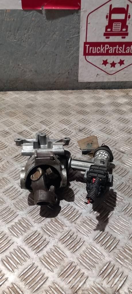 Scania 94 D     1381796 Cabinas