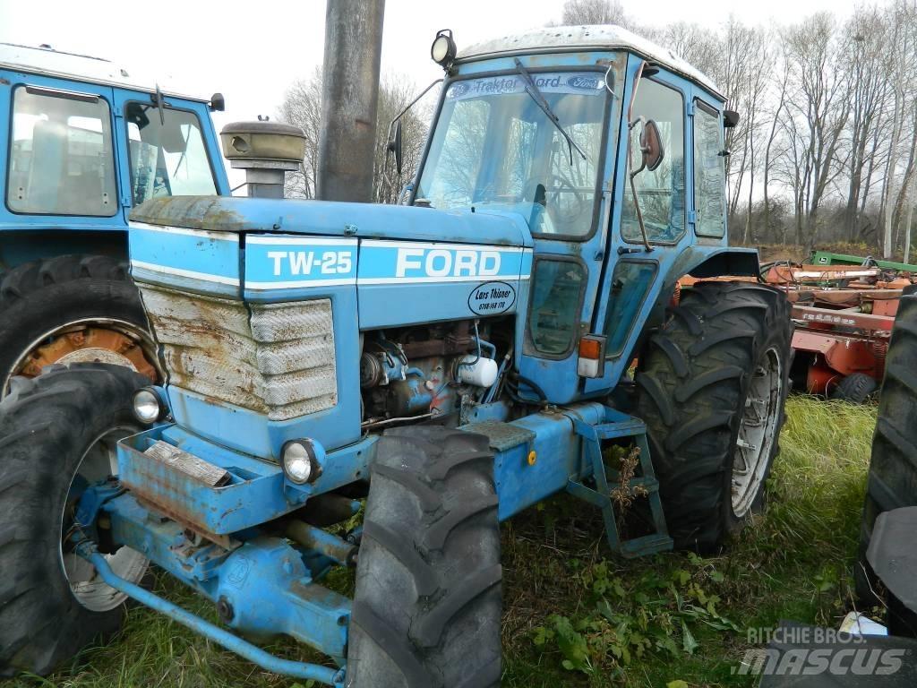 Ford TW 25 Tractores