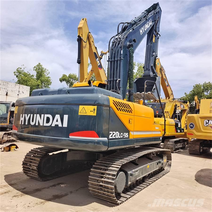 Hyundai 220LC-9T Excavadoras sobre orugas