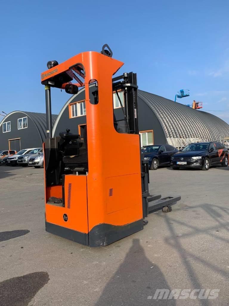 BT SRE 135 L Apiladoras eléctricos