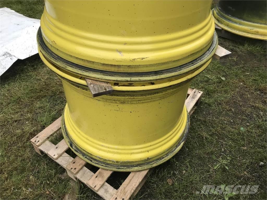 John Deere 23x34 Ruedas