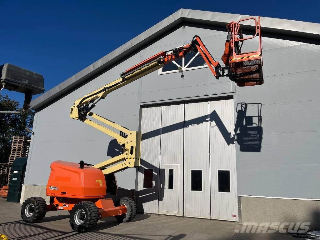 JLG 520 AJ Plataformas con brazo de elevación manual