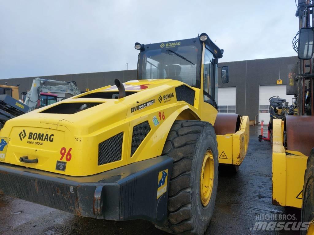 Bomag 226BVC Rodillos de un solo tambor