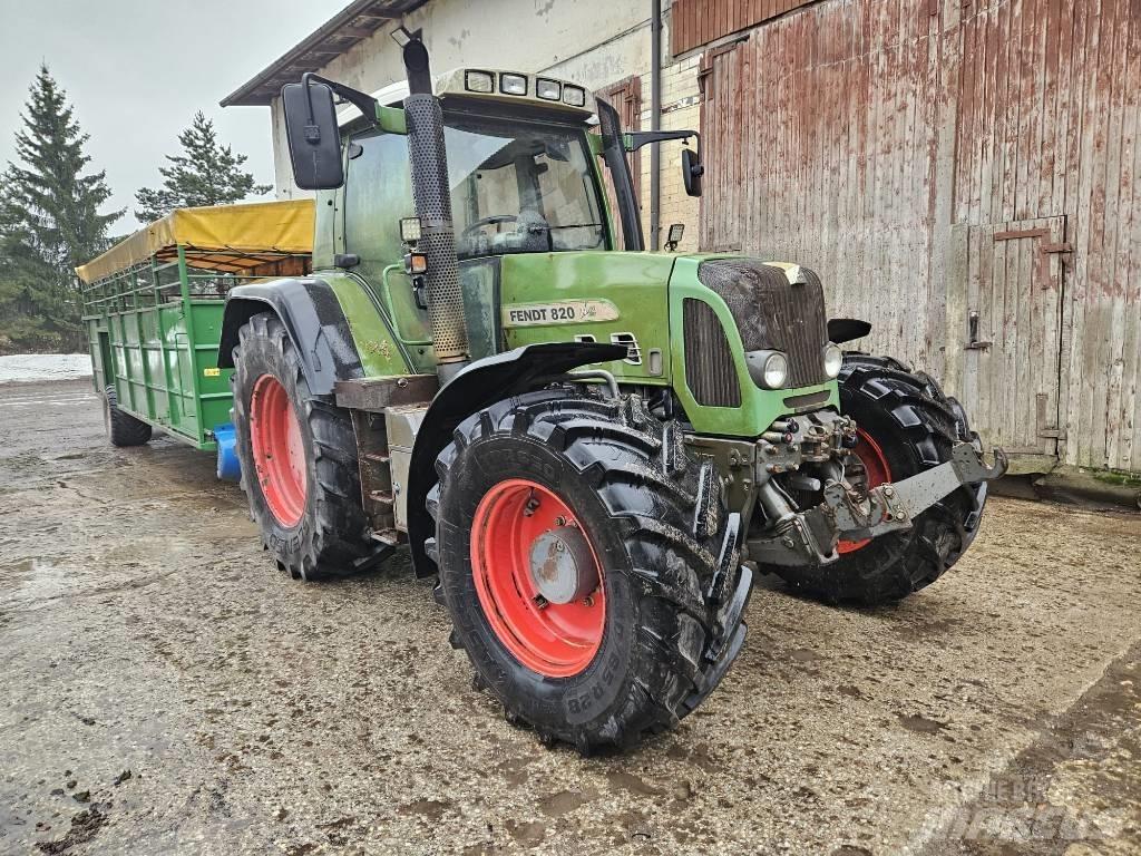 Fendt 820 Vario Tractores