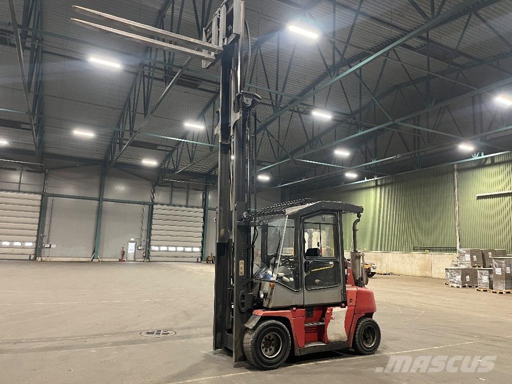 Kalmar DCE 55-6 HM Camiones diesel