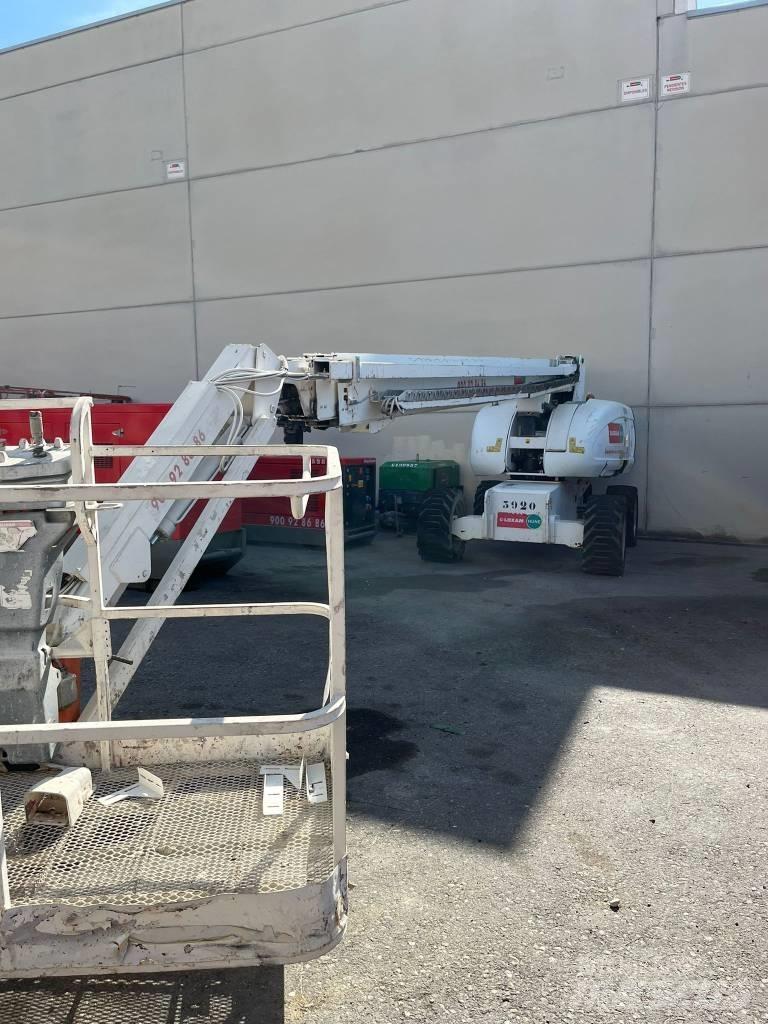 JLG 860 SJ Plataformas con brazo de elevación telescópico