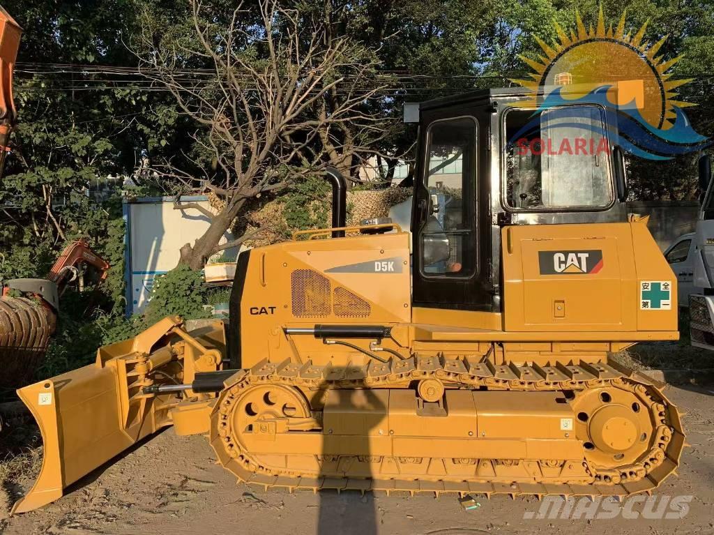 CAT D 5 K Buldozer sobre oruga