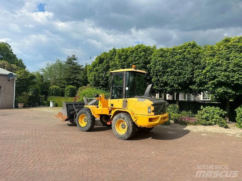 Volvo L30G Cargadoras sobre ruedas