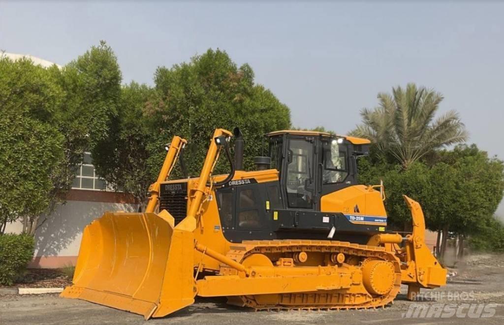 Dressta TD25M Buldozer sobre oruga