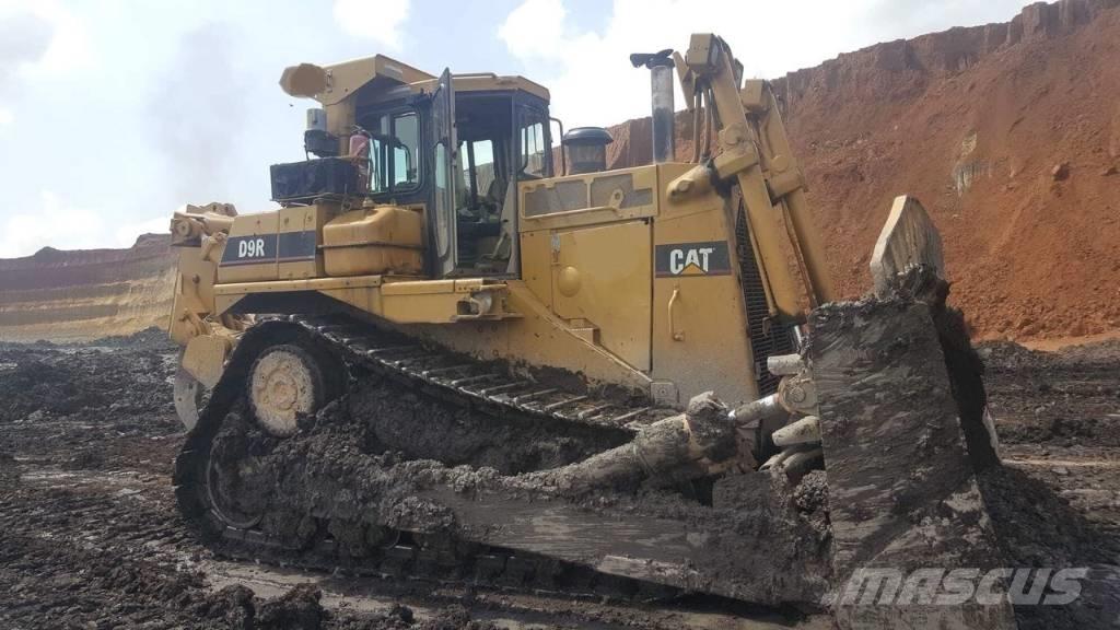CAT D 9 R Buldozer sobre oruga