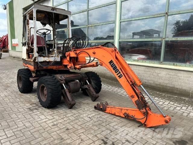 Kubota KH 16- W Excavadoras de ruedas