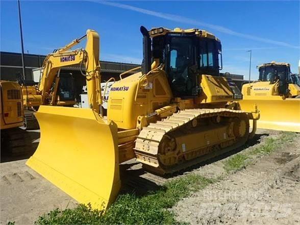 Komatsu D61EXi-24 Buldozer sobre oruga