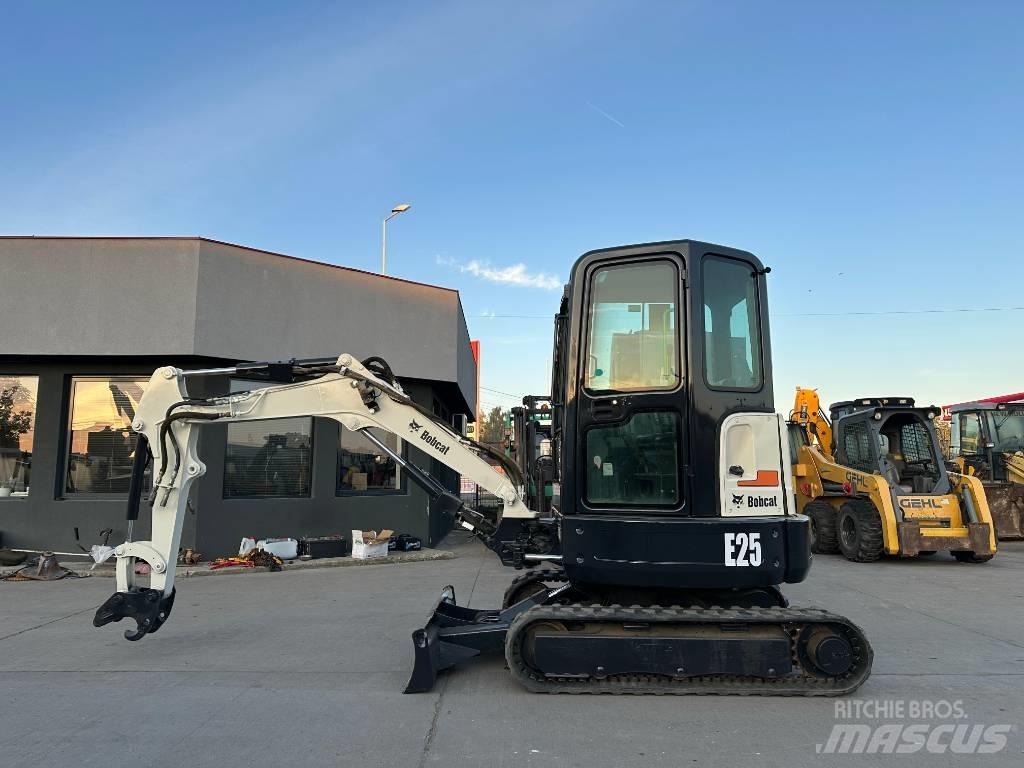 Bobcat E25EM Miniexcavadoras