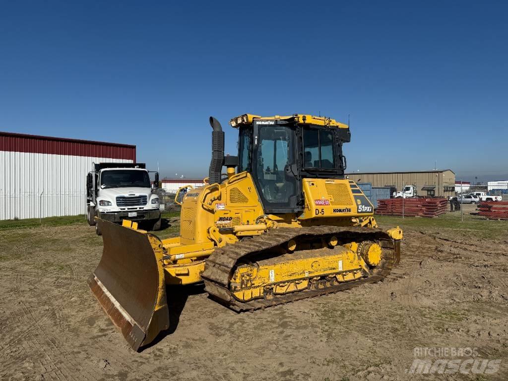 Komatsu D51PXi-24 Buldozer sobre oruga