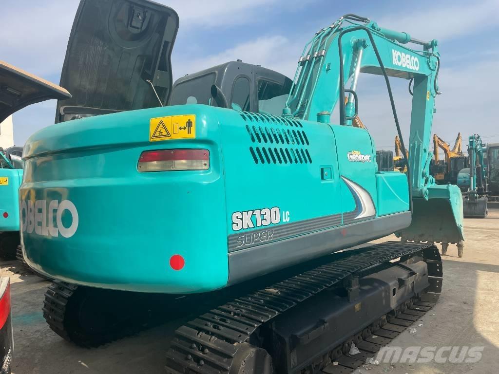 Kobelco 130 Excavadoras 7t - 12t