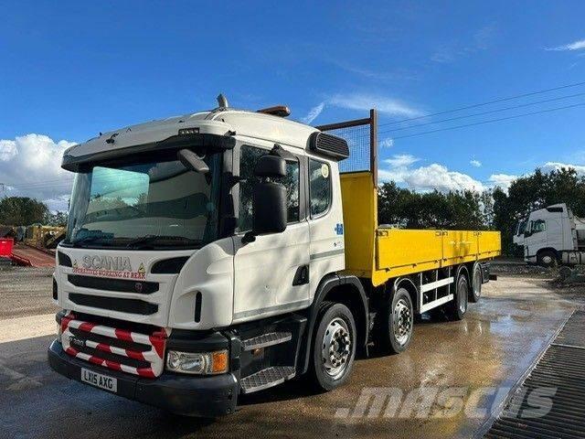 Scania P 320 Camiones de cama baja