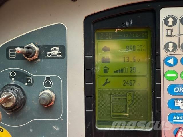 Manitou 160 ATJ Plataformas con brazo de elevación manual