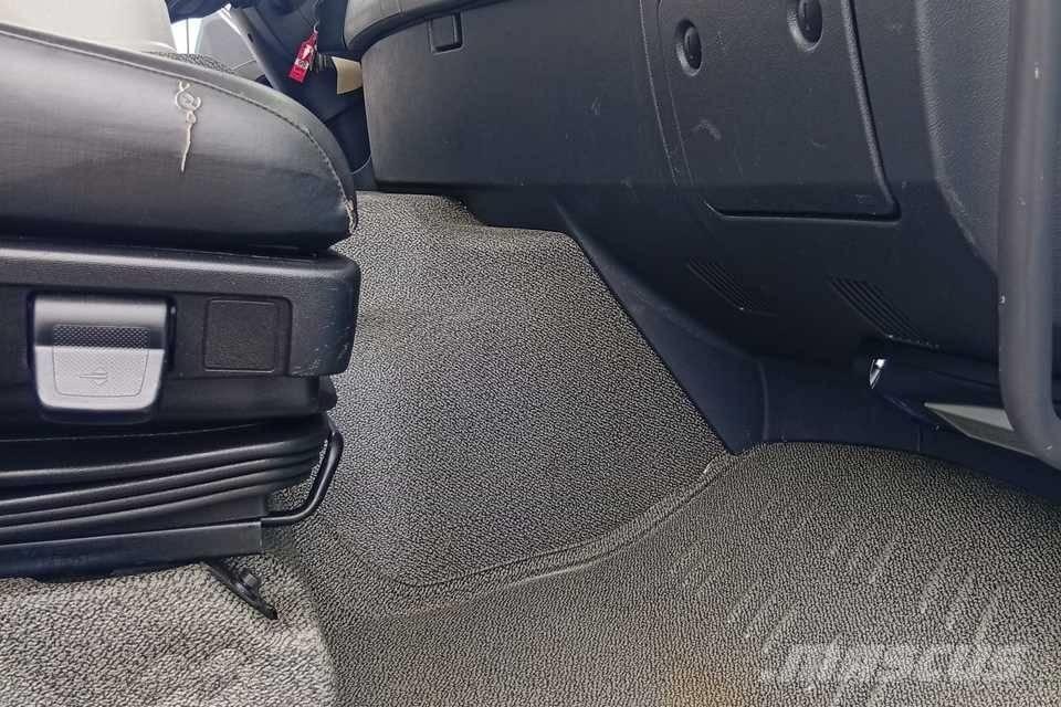 Renault C 320 Camiones de cama baja