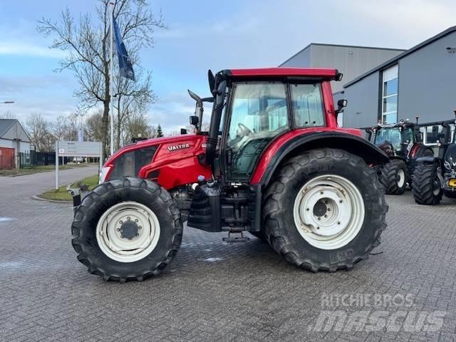 Valtra N123 Versu, Tractores