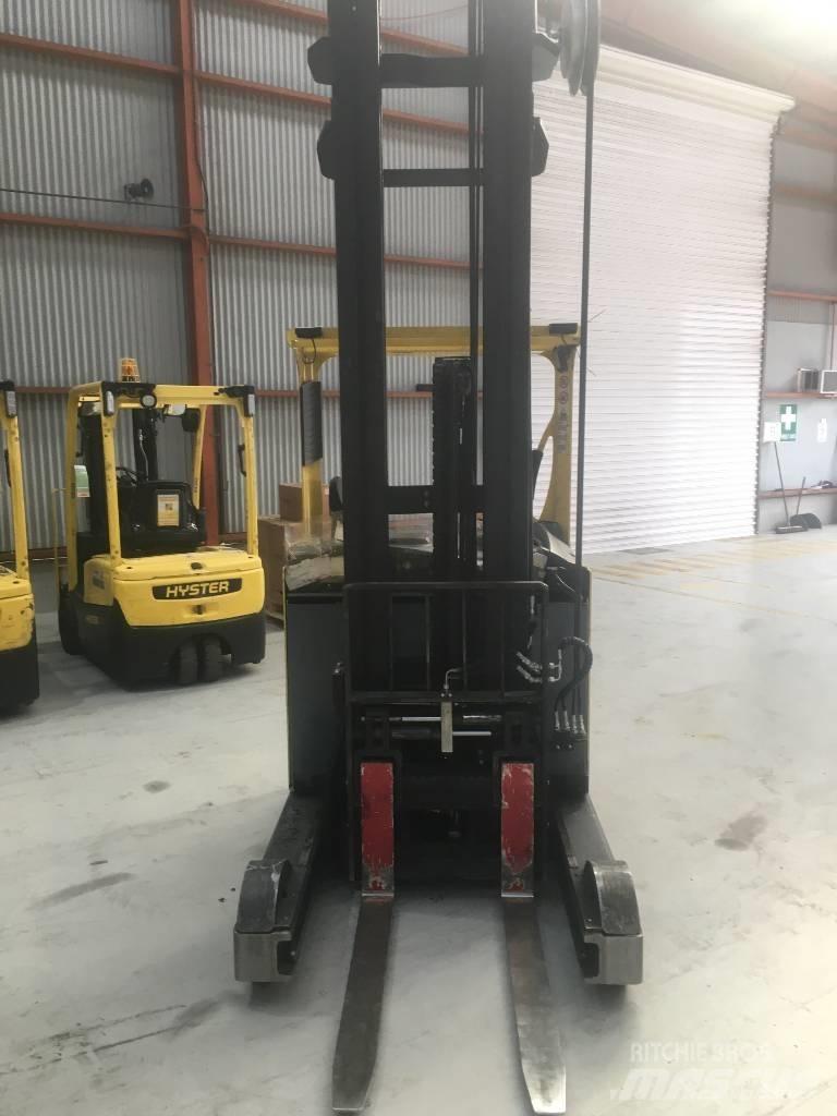 Hyster R1.6 Montacargas de alcance de gran altura