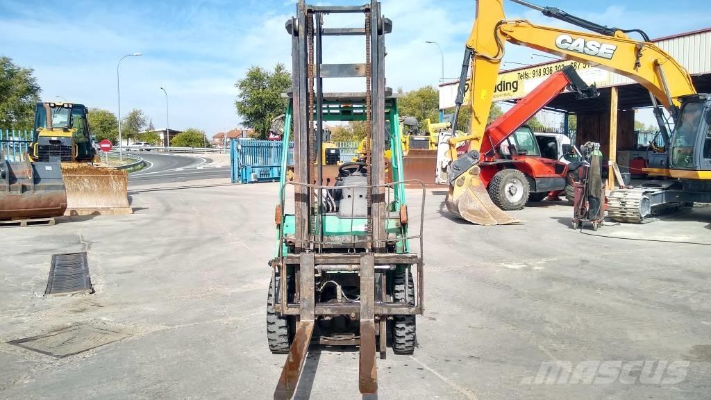 Mitsubishi FD 25 N Camiones diesel